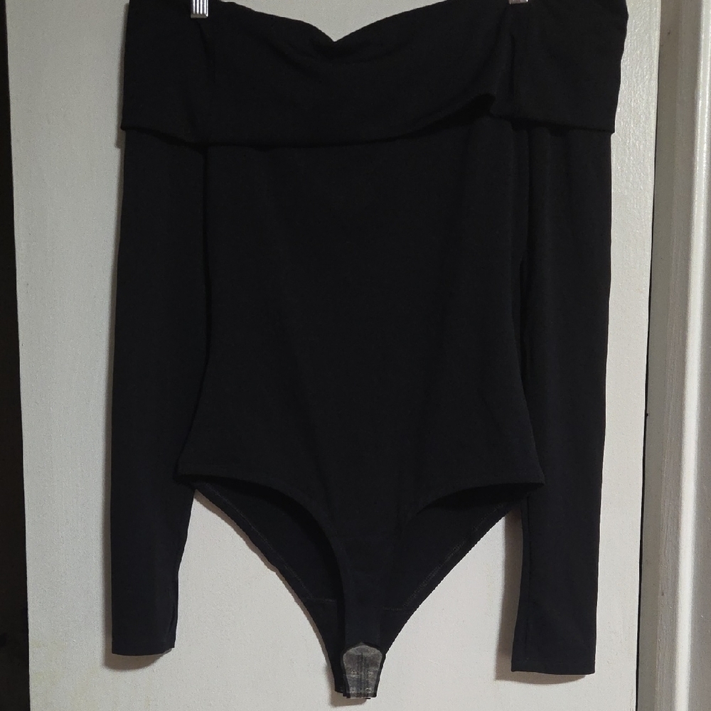 Alice + Olivia Classic Black Garment - Picture 12 of 13